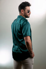 Cargar imagen en el visor de la galería, Camisa en Satín Gold Hombre Ref