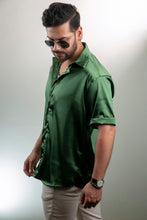 Cargar imagen en el visor de la galería, Camisa en Satín Gold Hombre Ref