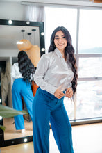 Cargar imagen en el visor de la galería, Camisa Elegante Mujer