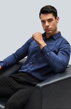 Cargar imagen en el visor de la galería, Camisa en Satín Gold Hombre