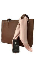 Cargar imagen en el visor de la galería, Bolso en Cuero Elegante y Exclusivo 5 EmporiumDaris