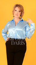 Cargar imagen en el visor de la galería, Camisa Elegante Azúl Cielo Mujer