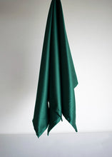 Cargar imagen en el visor de la galería, PAÑOLETA EXCLUSIVA ACCESORIOS Emporium Daris Co VERDE ESMERALDA