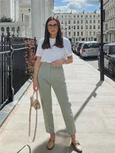 Cargar imagen en el visor de la galería, Pantalón Elegante Pantalón Emporium Daris Col 6 Verde Crema