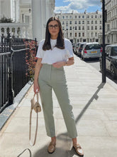 Cargar imagen en el visor de la galería, Pantalón Elegante Pantalón Emporium Daris Col 6 Verde Crema
