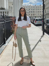 Cargar imagen en el visor de la galería, Pantalón Elegante Pantalón Emporium Daris Col 6 Verde Crema