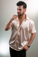 Cargar imagen en el visor de la galería, Camisa en Satín Gold Hombre Ref
