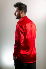 Cargar imagen en el visor de la galería, Camisa en Satín Gold Hombre Ref

