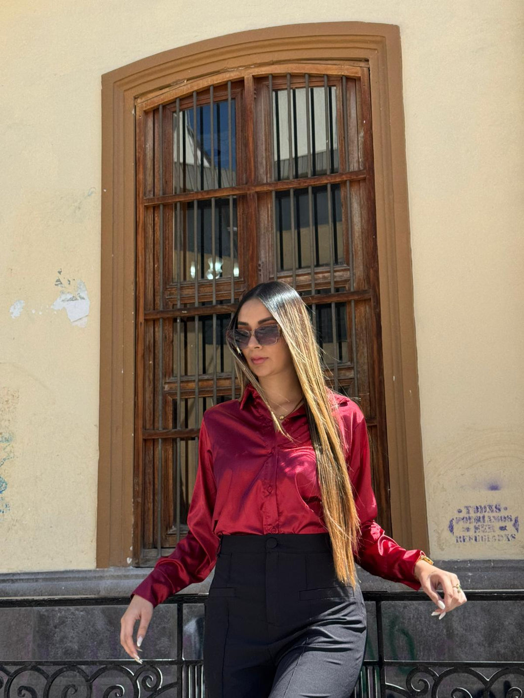 Camisa Elegante Vinotinto Mujer