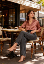 Cargar imagen en el visor de la galería, Camisa Elegante Mujer

