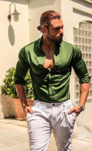 Cargar imagen en el visor de la galería, Camisa en Satín Gold Hombre
