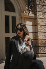 Cargar imagen en el visor de la galería, Camisa Elegante Gris Perla Emporium Daris Co XS Marfil 
