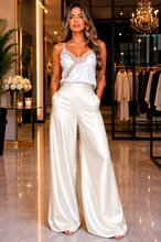 Cargar imagen en el visor de la galería, Pantalón en Saten Elegante

