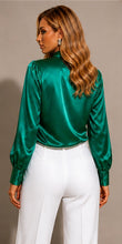 Cargar imagen en el visor de la galería, Camisa Elegance Cuello Militar

